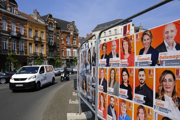 Manifesti della campagna elettorale per le prossime elezioni federali ed europee — Foto Stock