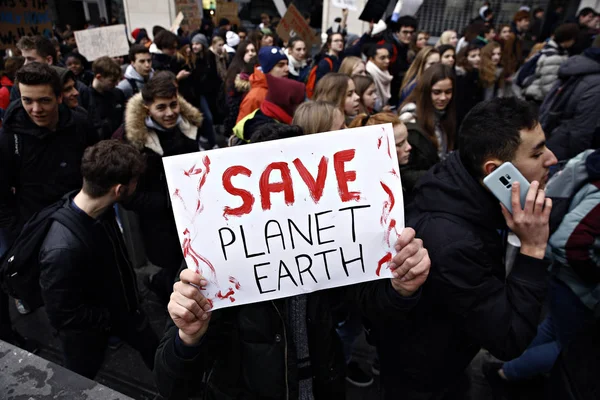 Belgische studenten verzamelen voor een klimaat demonstratie in Brussel, — Stockfoto