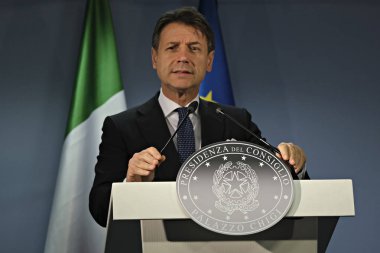 Brüksel, Belçika. 20. Haz 2019. İtalya Başbakanı Giuseppe Conte, Avrupa Birliği liderler zirvesinin sonuçları yla ilgili basın toplantısı düzenledi 
