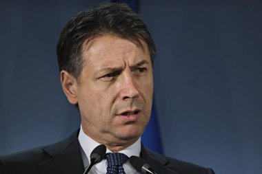 Brüksel, Belçika. 20. Haz 2019. İtalya Başbakanı Giuseppe Conte, Avrupa Birliği liderler zirvesinin sonuçları yla ilgili basın toplantısı düzenledi 