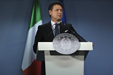 Brüksel, Belçika. 20. Haz 2019. İtalya Başbakanı Giuseppe Conte, Avrupa Birliği liderler zirvesinin sonuçları yla ilgili basın toplantısı düzenledi 