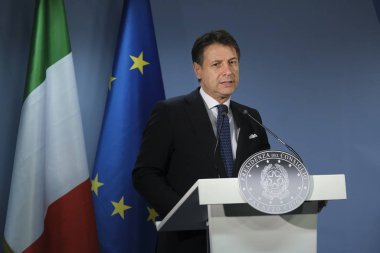 Brüksel, Belçika. 20. Haz 2019. İtalya Başbakanı Giuseppe Conte, Avrupa Birliği liderler zirvesinin sonuçları yla ilgili basın toplantısı düzenledi 