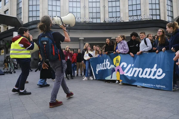 Bruselas Bélgica Abril 2019 Estudiantes Secundaria Universitarios Protestan Contra Las — Foto de Stock