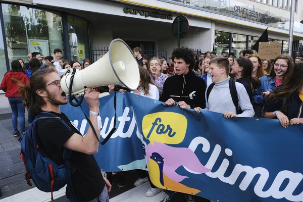 Bruselas Bélgica Abril 2019 Estudiantes Secundaria Universitarios Protestan Contra Las — Foto de Stock