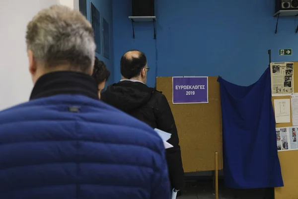 Yurtdışında yaşayan Yunan vatandaşları Avrupa Parlamentosu seçmeni için oy — Stok fotoğraf