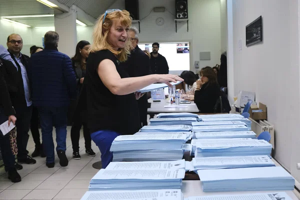 Im Ausland lebende griechische Bürger wählen das Europaparlament — Stockfoto