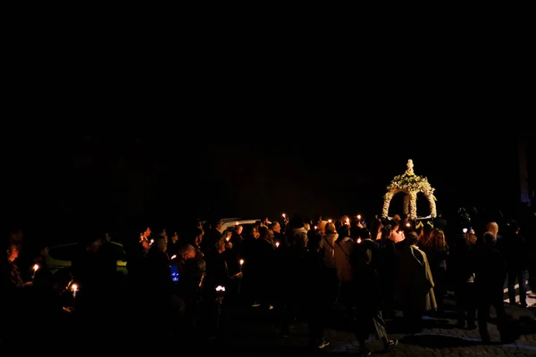 Ortodoksiset Kristityt Palvojat Osallistuvat Epitaph Litanyyn Pyhän Perjantain Iltapäivän Aikana — kuvapankkivalokuva