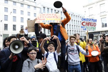 Brüksel' de iklim aktivistleri protesto edildi, Belçika