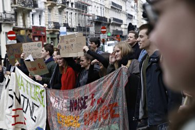 Brüksel' de iklim aktivistleri protesto edildi, Belçika