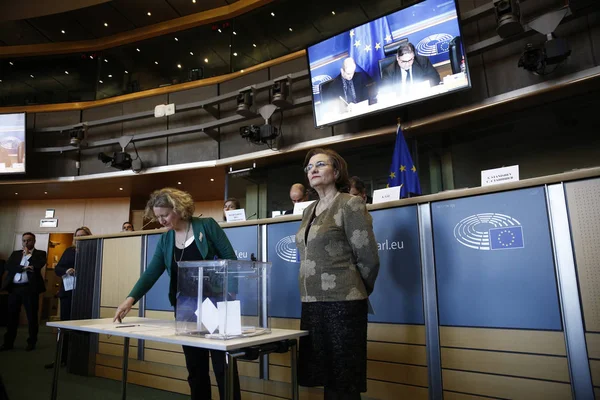 Európai Parlament Képviselői Parlamenti Bizottságban Szavaznak Parlament Brüsszeli Bizottságában Belgium — Stock Fotó