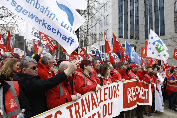 Manifestación de protesta de representantes europeos del sector del transporte Tr — Foto de Stock