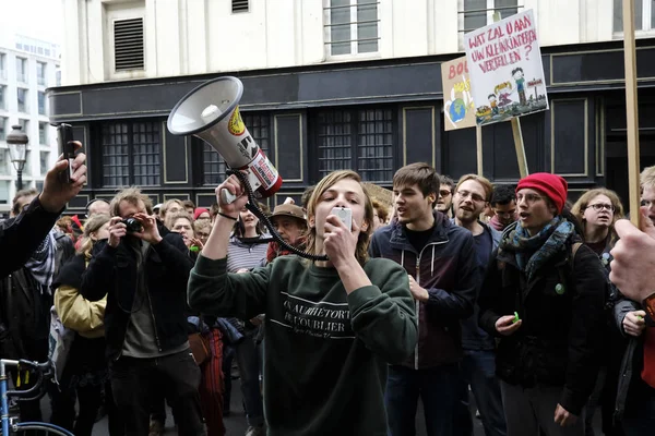 Klimatičtí aktivisté protestují v Bruselu, Belgii — Stock fotografie