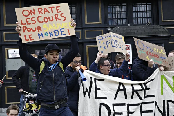 Climate activists protest in Brussels, Belgium — Stock Photo, Image