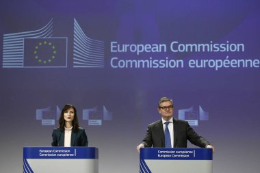 Komiserler Mariya Gabriel ve Julian King tarafından basın toplantısı