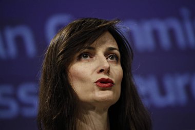 Komiserler Mariya Gabriel ve Julian King tarafından basın toplantısı