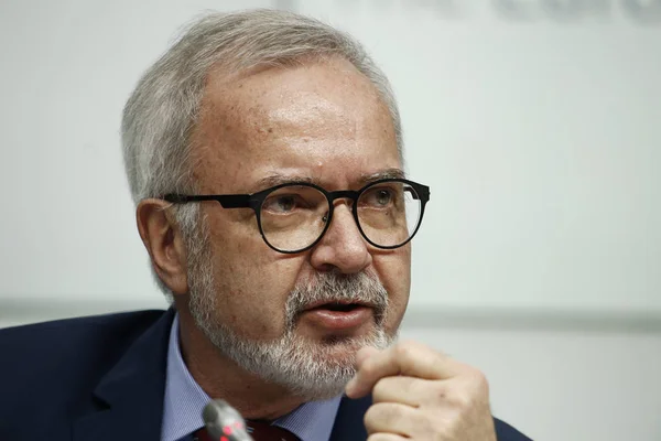 Presidente del Banco Europeo de Inversiones (BEI), Werner Hoyer , — Foto de Stock