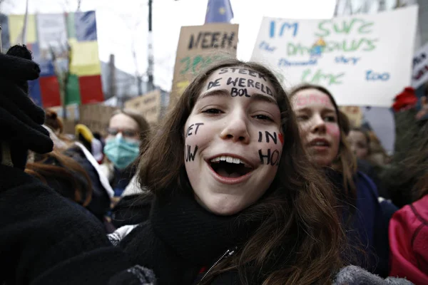 Estudantes belgas se reúnem para uma manifestação climática em Bruxelas , — Fotografia de Stock