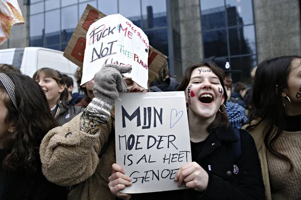 Estudantes belgas se reúnem para uma manifestação climática em Bruxelas , — Fotografia de Stock