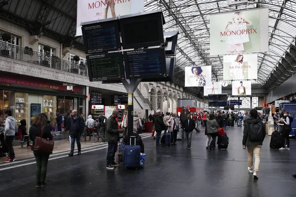 Paryż Francja Maja 2018 Pasażerowie Stacji Wschodniego Dworca Kolejowego Podczas — Zdjęcie stockowe