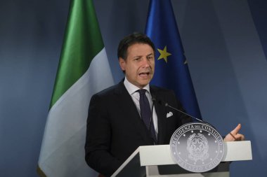  İtalya Başbakanı Giuseppe Conte, Belçika'nın başkenti Brüksel'de düzenlenen Avrupa Konseyi zirvesinin ardından basın toplantısı düzenledi2 Temmuz 2019.