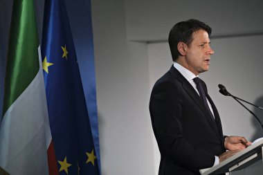  İtalya Başbakanı Giuseppe Conte, Belçika'nın başkenti Brüksel'de düzenlenen Avrupa Konseyi zirvesinin ardından basın toplantısı düzenledi2 Temmuz 2019.