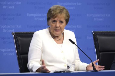 Brüksel, Belçika. 1. Temmuz 2019. Almanya Başbakanı Angela Merkel, Ab zirvesi nin sonunda basın toplantısı düzenledi. 