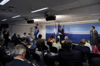 Brüksel, Belçika. 2. Temmuz 2019. Hollanda Başbakanı Mark Rutte, Avrupa Birliği liderler zirvesinin ardından düzenlediği basın toplantısında konuştu.