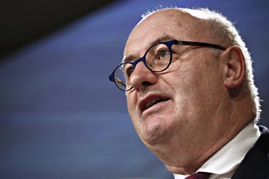 Avrupa Komisyonu Üyesi Phil Hogan'ın Comm'da basın toplantısı