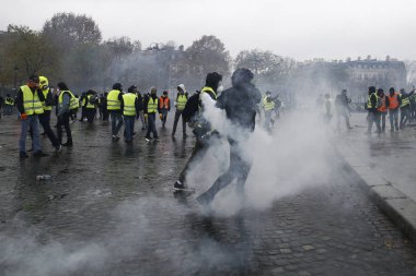 Paris'te Sarı Yelekler Protesto, Fransa