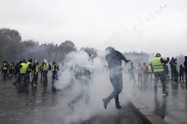 Paris'te Sarı Yelekler Protesto, Fransa