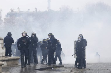 Paris'te Sarı Yelekler Protesto, Fransa
