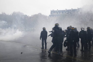 Paris'te Sarı Yelekler Protesto, Fransa
