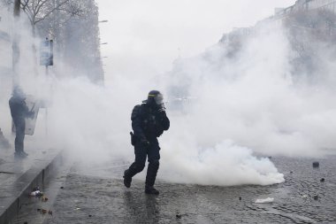 Paris'te Sarı Yelekler Protesto, Fransa