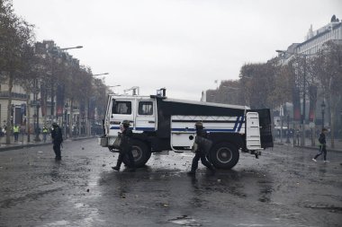 Paris'te Sarı Yelekler Protesto, Fransa