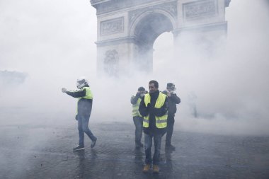 Paris'te Sarı Yelekler Protesto, Fransa