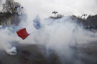 Paris'te Sarı Yelekler Protesto, Fransa