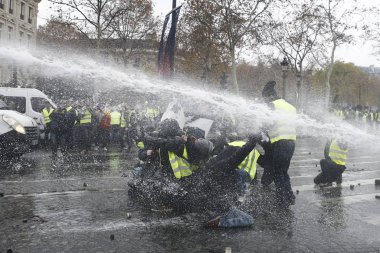 Paris'te Sarı Yelekler Protesto, Fransa
