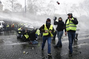 Paris'te Sarı Yelekler Protesto, Fransa