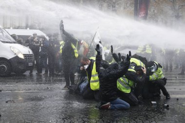 Paris'te Sarı Yelekler Protesto, Fransa