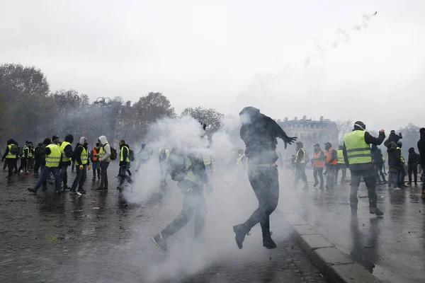 Paris'te Sarı Yelekler Protesto, Fransa