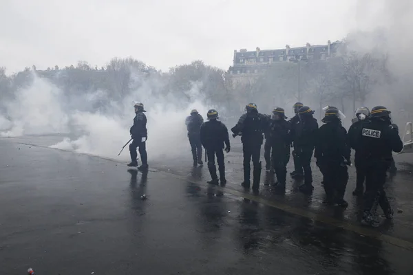 Protesta de chalecos amarillos en París, Francia — Foto de Stock