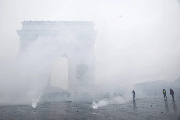 Protesta de chalecos amarillos en París, Francia — Foto de Stock