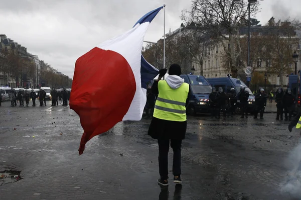 Жовті жилети протесту в Парижі, Франція — стокове фото