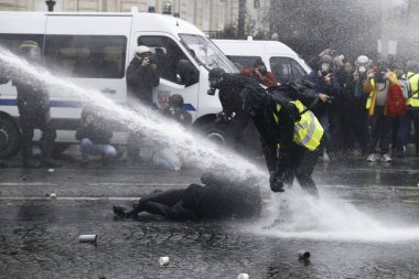 Paris'te Sarı Yelekler Protesto, Fransa
