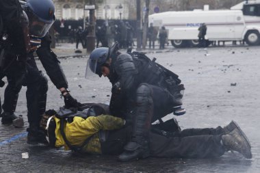 Paris'te Sarı Yelekler Protesto, Fransa