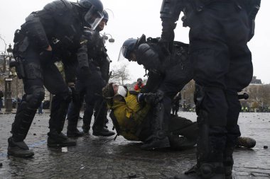 Paris'te Sarı Yelekler Protesto, Fransa