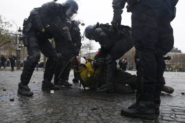 Paris'te Sarı Yelekler Protesto, Fransa