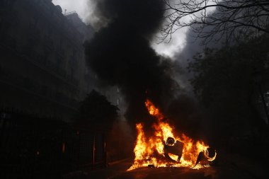 Paris'te Sarı Yelekler Protesto, Fransa
