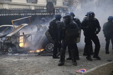 Paris'te Sarı Yelekler Protesto, Fransa