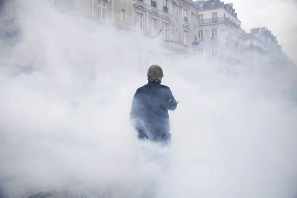 フランス・パリで黄色いベスト抗議 — ストック写真